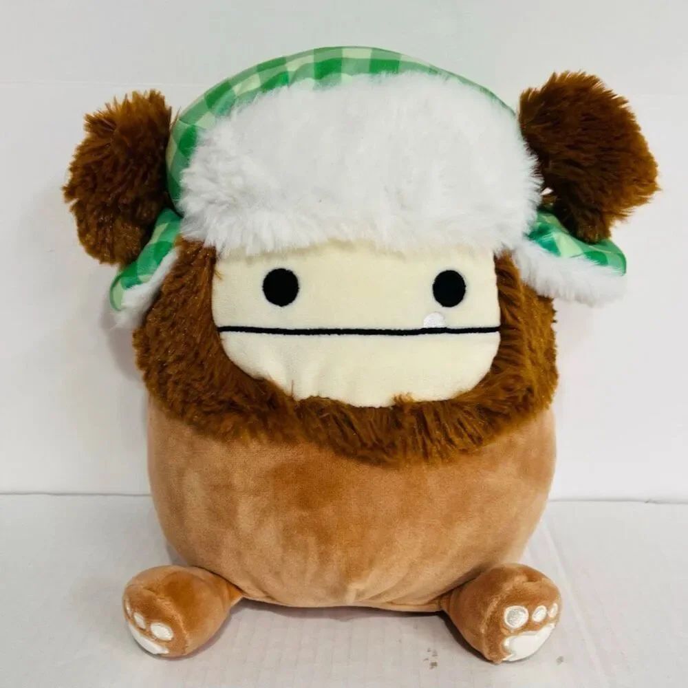 Squishmallows Benny The Bigfoot (Trapper Hat) 10”